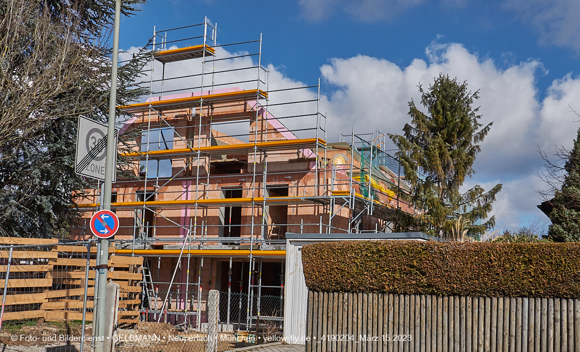 15.03.2023 - Mehrfamilienhaus in der Niederalmstraße 16 in Neuperlach